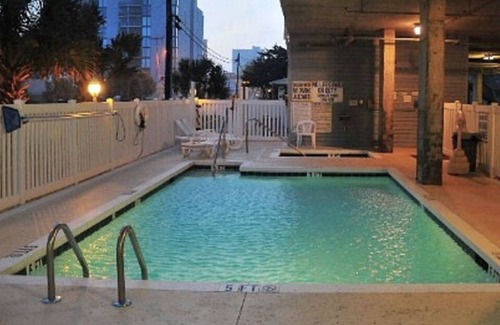 Crescent Beach Villa | Tropical paradise.Luxury Villa, beautiful decor, steps to beach. Pool/hot tub.