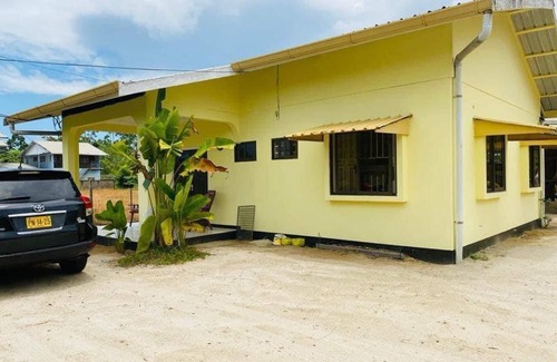Paramaribo Apartment | Tropical Paradise in Paramaribo 3 - Room House