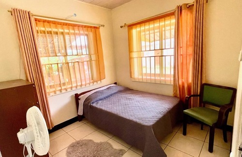 Paramaribo Apartment | Tropical Paradise in Paramaribo 3 - Room House
