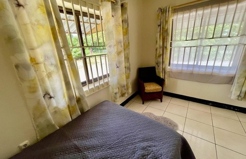 Paramaribo Apartment | Tropical Paradise in Paramaribo 3 - Room House