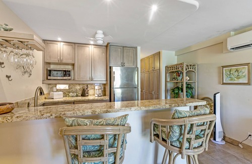 Napili Condo | Tropical Poolside Condo on Napili Bay Beach with AC, #E141
