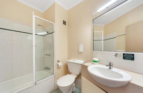 Cairns North Hotel | Tropical Queenslander