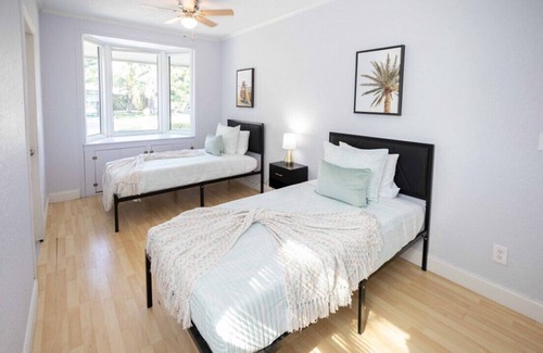 Boynton Beach Villa | Tropical Spa Escape Sauna/Pool/Hot tub Firepit BBQ 4Bdr Hosted be Relaxtay