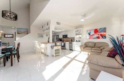 Port Isabel House | Tropical SpaceX Retreat