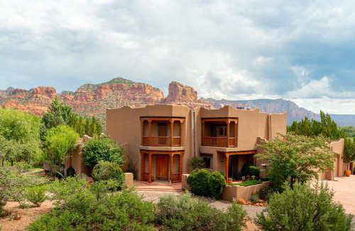 Oak Creek House | Tropiz del Norte - Historic Red Rock Estate withPool