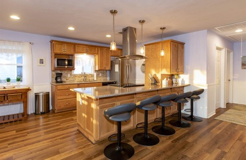 Rockport House | Trout Tank | View of Copano Bay, Fishing Pier!