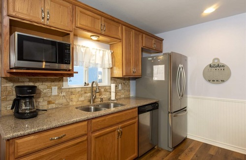 Rockport House | Trout Tank | View of Copano Bay, Fishing Pier!