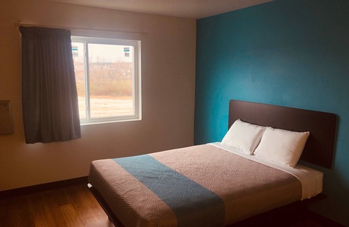 Troy Hotel | Troy Inn and Suites