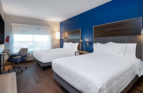 Naperville Hotel | Tru by Hilton Naperville Chicago