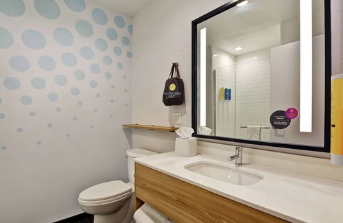 Richmond Hotel | Tru by Hilton Richmond