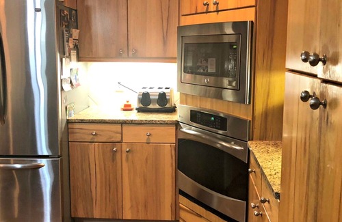 Mayfield House | True North Farm- Entire House Sleeps 12-16