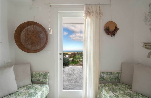 Ostuni Cottage | Trullo Bello Sguardo by BarbarHouse