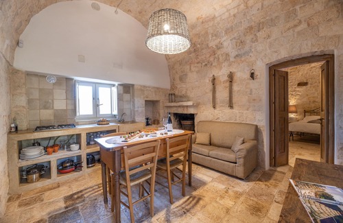 Locorotondo Cottage | Trullo Fortuna Pool Suite - Loco.