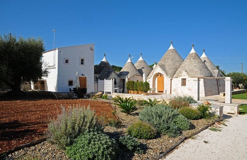 Locorotondo Villa | Trullo of the Arch - Micele Holiday Houses