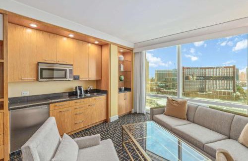 Las Vegas Apartment | Trump Deluxe Studio Mountain View