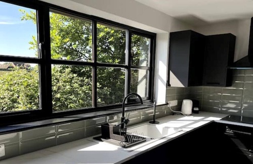 Offham Cottage | Trust Cottage at Crink House Hideaways