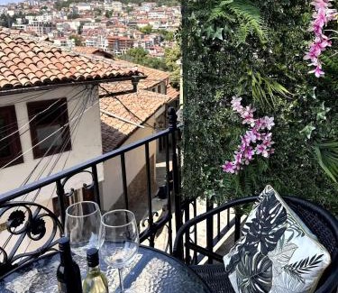 Veliko Tarnovo House | Tsar Kaloyan Old House Near Tsarevets