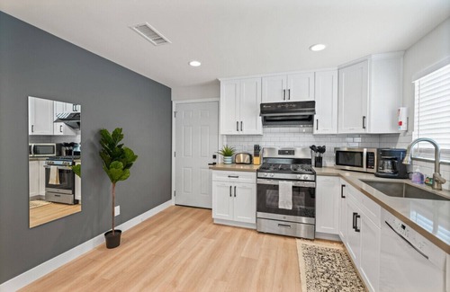 Baldwin Park House | tsgv-bp3351-a-wos-es-3-2