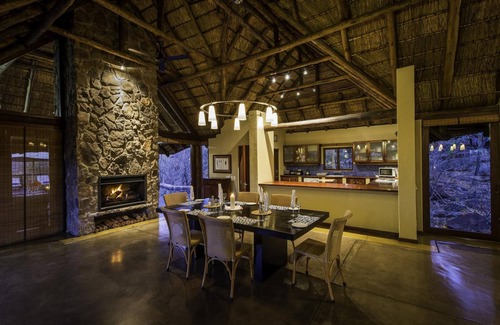 Vaalwater Cabin | Tshwene Lodge