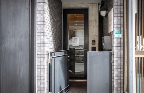 Shinsekai House | Tsutenkaku Royal House