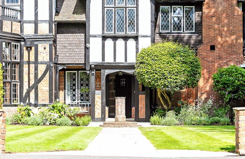 Bournemouth City Centre Cottage | Tudor Grange