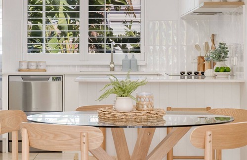 Tugun Apartment | Tugun Bliss - Absolute Beachfront in Tugun - Min. 3 Night Stays - Linen Provided