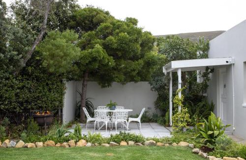 Fernkloof Apartment | Tuis en Tevrede - 1 Bedroom Flat