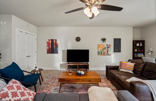 Tulsa House | Turkey Mountain Bungalow By Tulsa Getaways