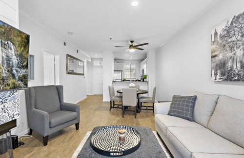 Huntington Beach Condo | Turnkey Surf Designer, furnished Condo with amazing Amenities!