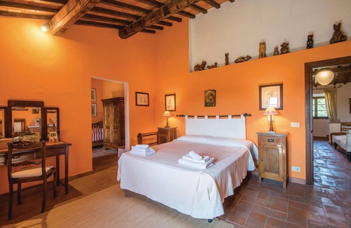 Santarello House | Tuscan farm house with atmosphere