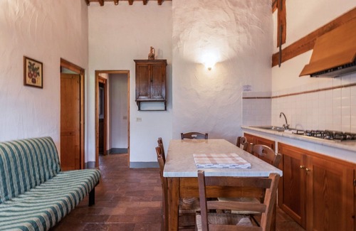 San Pietro in Bossolo Cottage | Tuscan Cottage with 2 Pools