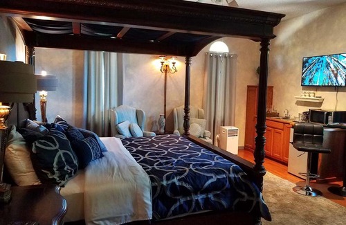 Eureka Springs Bed & Breakfast | Tuscan Manor