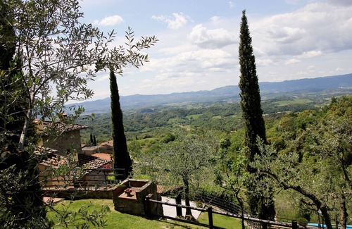 Loro Ciuffenna Villa | Tuscan villa in the Chianti hills