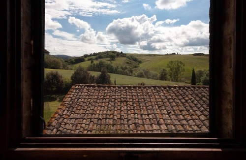 San Giovanni d'Asso Villa | TUSCANY : APPARTMENT IN VILLA WITH SHARED POOL