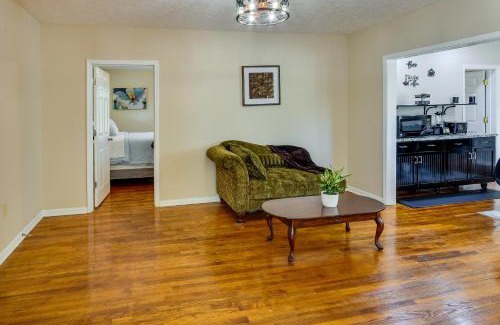 Macon County House | Tuskegee Countryside Retreat on 7 Acres!