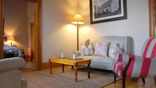 Camdeboo Apartment | Tweefontein House
