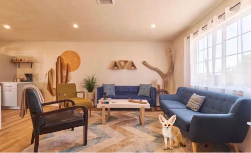 Joshua Tree House | Twin Palms Desert Getaway - Jacuzzi, Fire pit, Meditation room & more