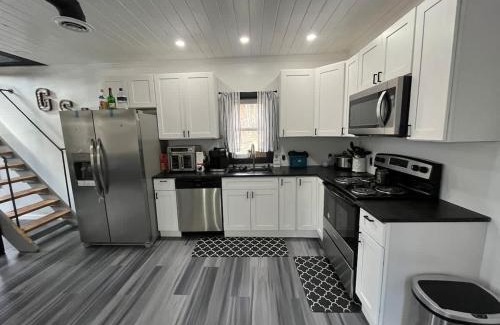 Northville House | Twin Pines Lake Resort 1