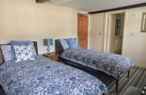 Llanidloes Bed & Breakfast | Twin Room