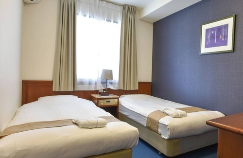 Nishishinsaibashi Hotel | Twin room Nonsmoking | For consecutive nigh/Osaka Ōsaka