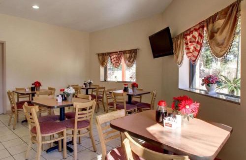 Biloxi Hotel | Twin Star Lodge