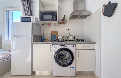 Corralejo Apartment | Twin Studios, Ocean View, Terrace, 100m to Beach, Pool, Wifi