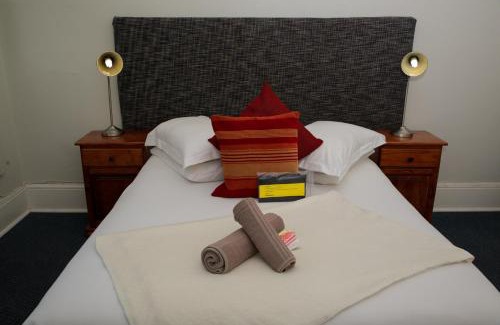 King William's Town House | Twins Guesthouse NO LOAD SHEDDING