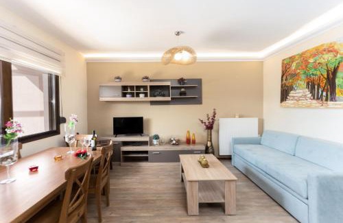 Kalyves Polygyrou Apartment | TwinStars apartment with courtyard and view