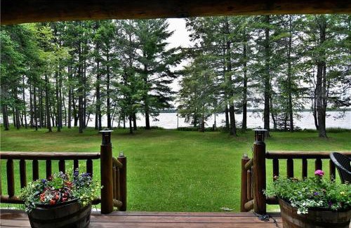 Hayward House | Two Bear Lodge on Lost Land Lake