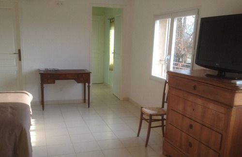 Puget-Ville Hotel | TWO BED AND BREAKFAST PLUS KITCHEN IN OIL-GROWING AREA OF 8 HECTARES FROM VAR