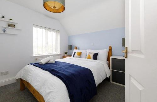 West Wittering Apartment | Two-bed beachside apartment West Wittering