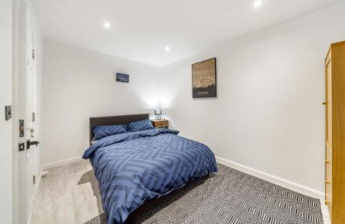 Runnymede Apartment | Two Bed Home In the Heart of Egham