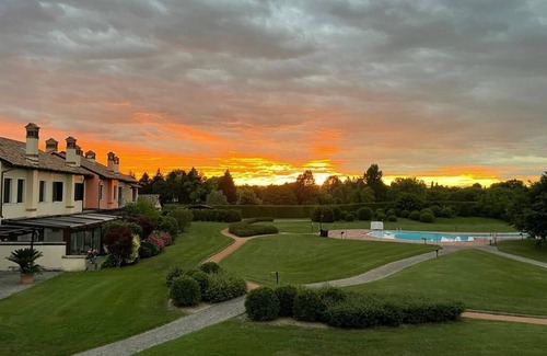 Castelrotto Apartment | Two Bedroom Apartment with Pool View