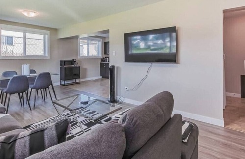 Northeast Edmonton Apartment | Two Bedroom Apartment - Cute, Spacious and Stylish